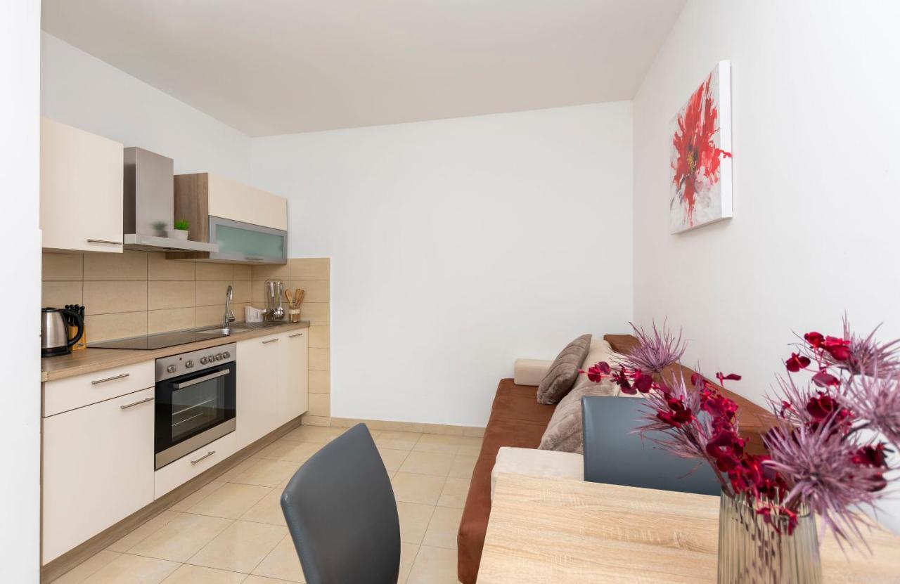 Apartments Beach Dream Mimice Exterior foto